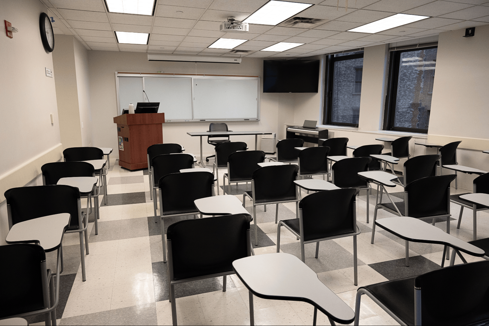 CCNY CWE | Classroom | 03