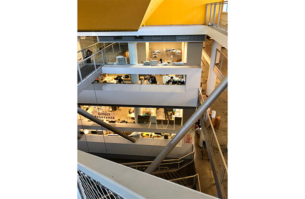 a photo of the spitzer school