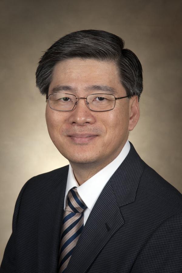 CCNY electrical engineer Bruce Kim