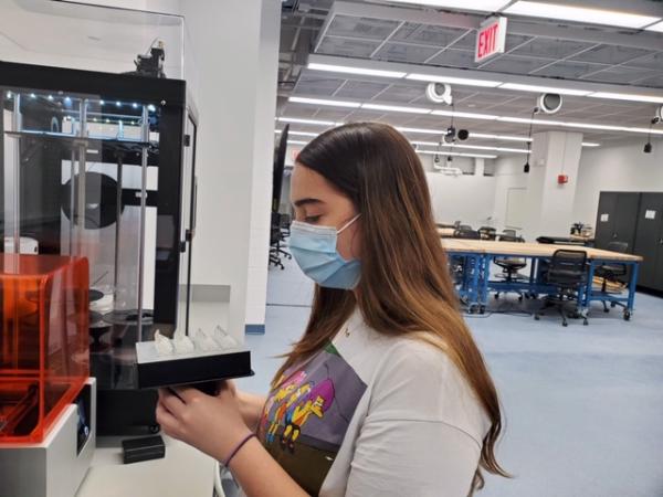 Catalina López, MS environmental engineering, in CCNY’s Makerspace