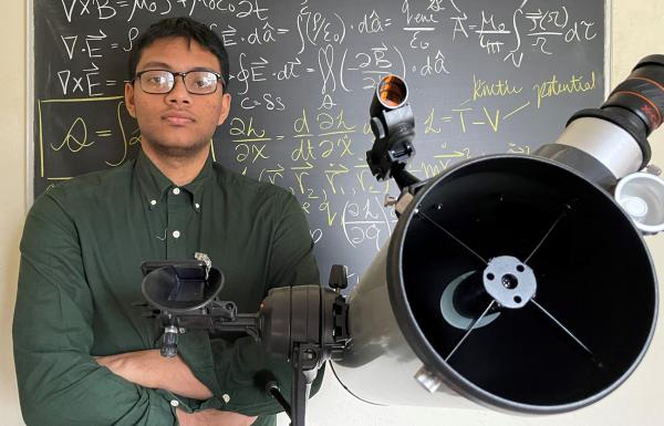 CCNY physics senior Refath Bari published in The Physics Teacher