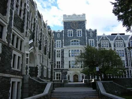 CUNY Med's Class of 2025 BS Commencement and White Coat Ceremony will take place on Thursday, Aug. 10. Photo of Harris Hall.