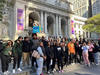 Students infront of the Museum of Natural History