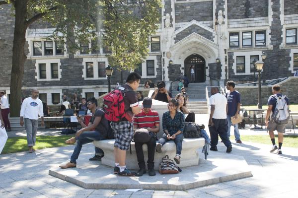 Freshmen gather in the Quad.