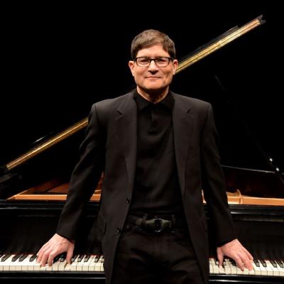 CCNY music professor and 2020 Grammy Award nominee Mike Holober