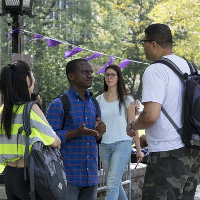 Students on campus _Admission SM