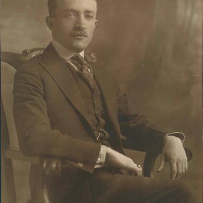 A young David Aronow, a CCNY Class of 1913 alumnus.
