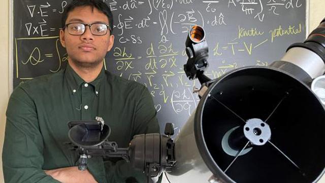 CCNY senior Refath Bari publishes first paper in peer-reviewed journal The Physics Teacher